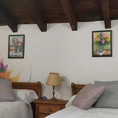 Hostal Mendaurpe-3